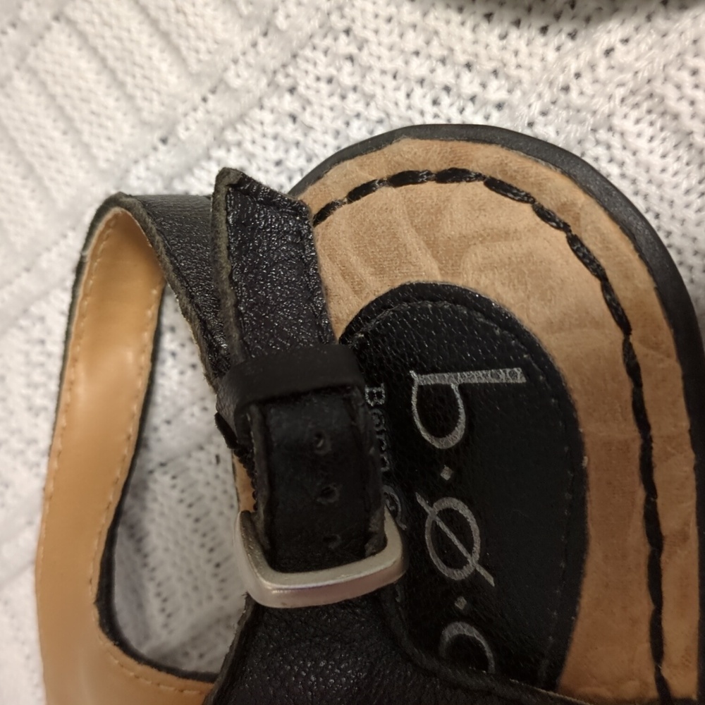 Stylish Black B.O.C. Slingback Sandals with Leather Floral Accent & Insole - EUC - Picture 7 of 12